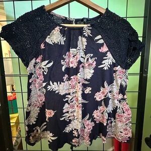Lucky Brand Floral Lace Sleeve Top